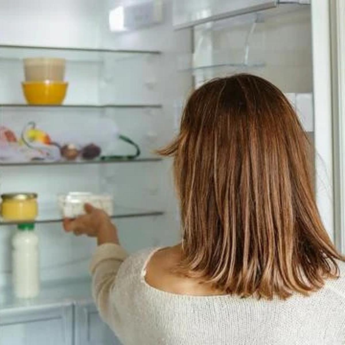 7 Kesalahan Menyimpan Bahan Makanan yang Membuat Kulkas Cepat Bau, Jangan Sepelekan