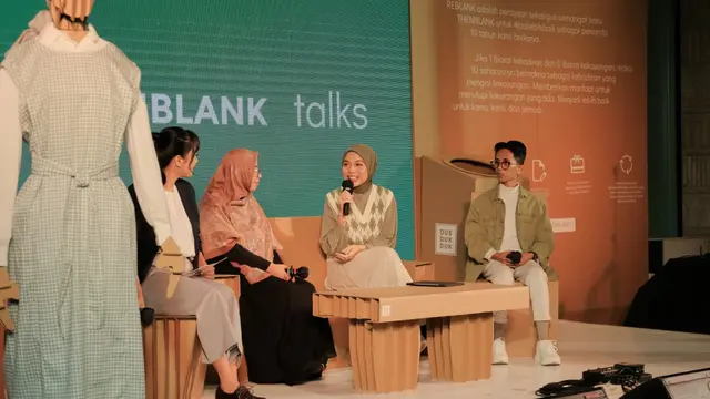 Suasana konferensi pers Anniversary 10th Thenblank di Jakarta, 20 Oktober 2022 yang dihadiri Rendy Pandugo dan Isyana Sarasvati. (Foto: Dok. Thenblank)