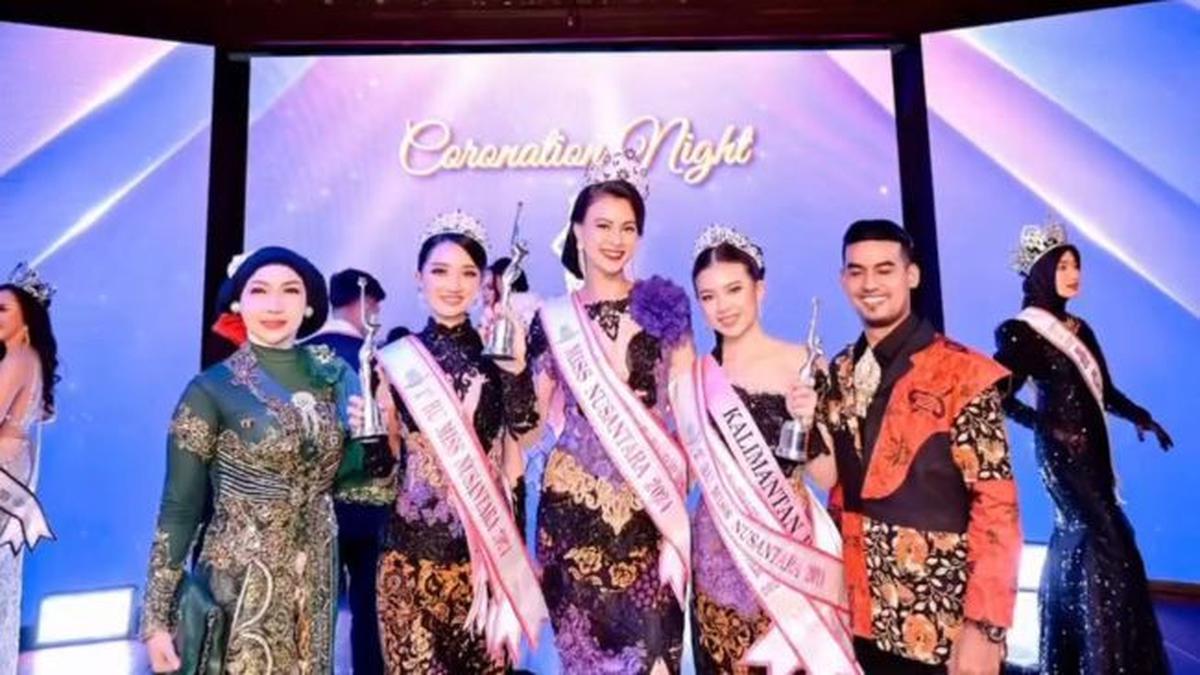 6 Potret Roro Fitria Tampil Menawan Pakai Kebaya Hijau Menyala Hadiri Grand Final Miss Nusantara 2024