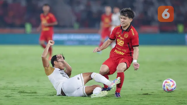 Foto: Kesulitan Menembus Pertahanan Dewa United, Persija Jakarta Hanya Mampu Imbang di SUGBK