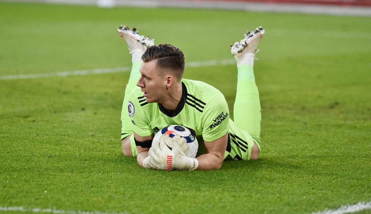 Bernd Leno - Penjaga gawang Arsenal juga mempunyai kesempatan berkiprah di Piala Dunia 2022 di Qatar nanti. Kendati masuk dalam daftar kiper di skuad timnas Jerman akan tetapi ia baru bermain sekali dari total 10 pertandingan di sepanjang babak kualifikasi. (AFP/Rui Viera)