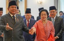 OPINI: Momen Bergandengan Tangan Bapak Prabowo dan Ibu Megawati