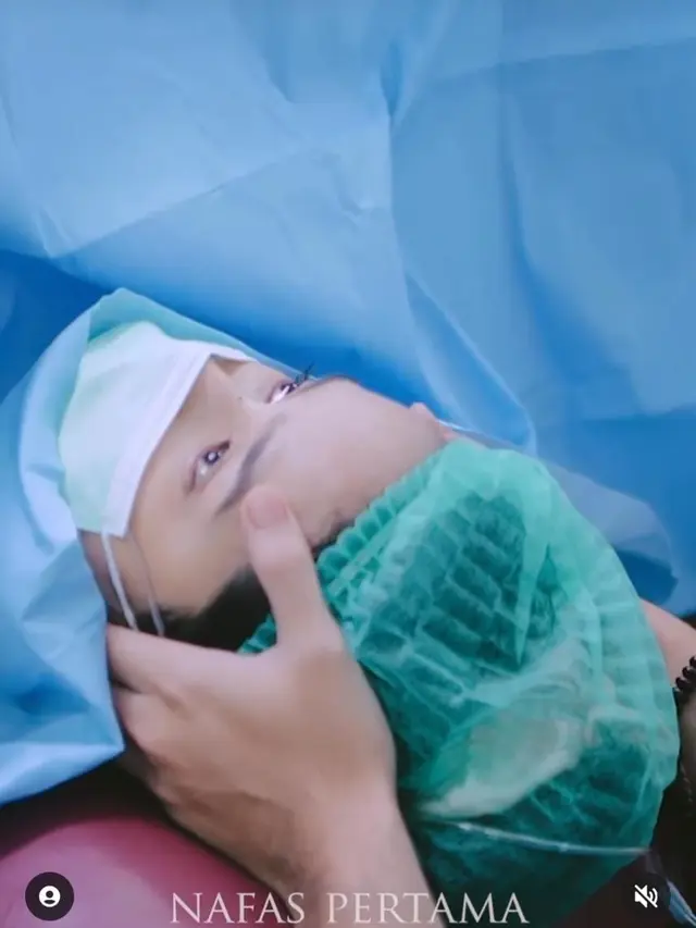 Potret Setia Achmad Megantara Dampingi Istri Lahiran