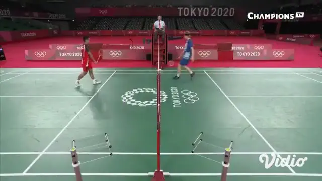 Tunggal putra badminton Indonesia Anthony Sinisuka Ginting melenggang ke babak semi-final setelah tumbangkan wakil Denmark unggulan ketiga, Anders Antonsen, Sabtu (31/7).