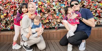 Natasha Rizky dan keluarga liburan di Korea. (Instagram/natasharizkynew)
