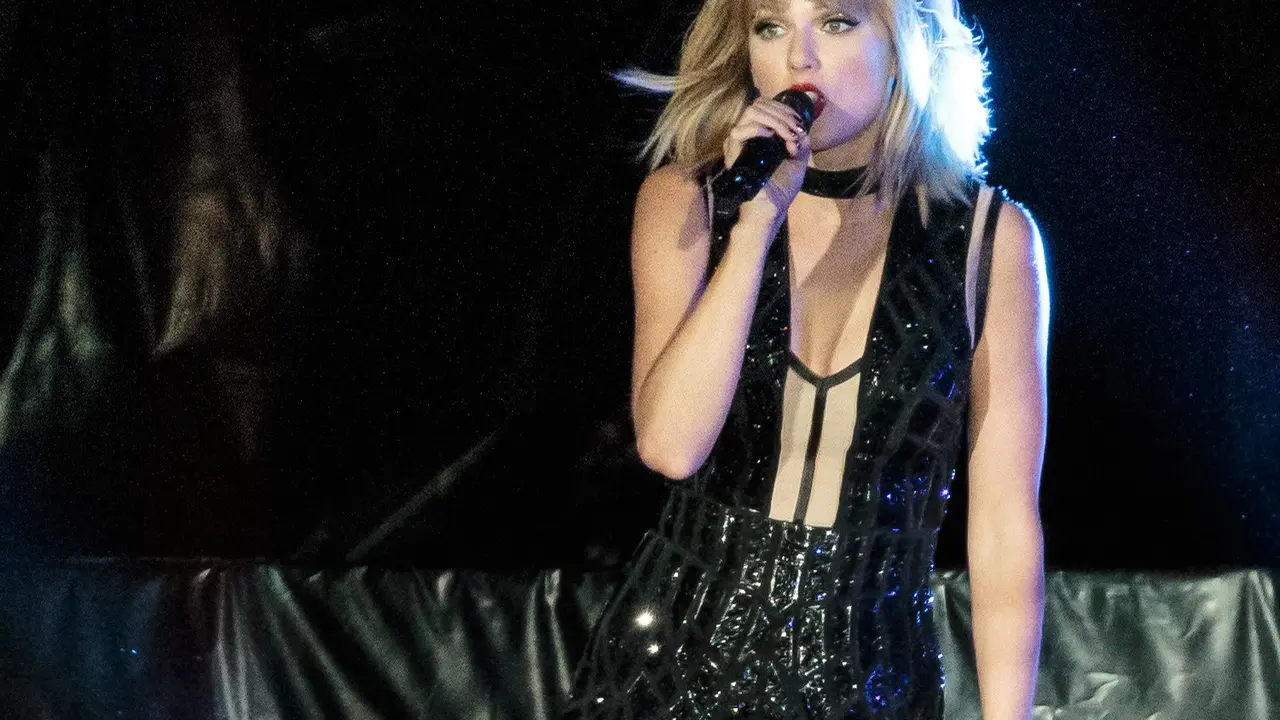 [Bintang] Taylor Swift