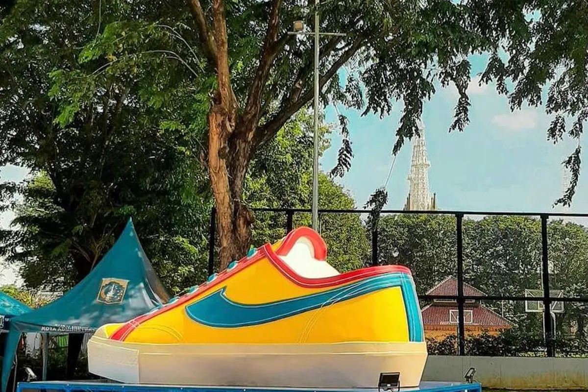 Pemprov DKI Pasang Tugu Sepatu untuk Mempercantik Jakarta