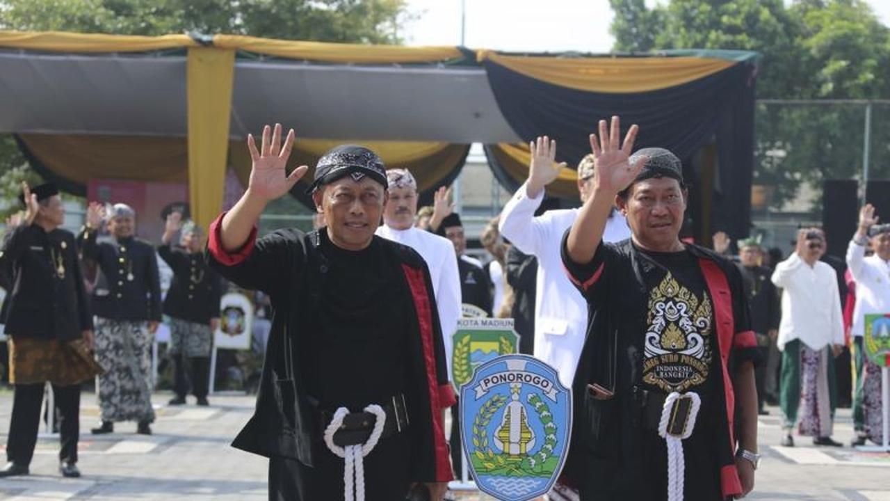 Unik! Ponorogo Wajibkan Seragam Penadon 'Donda Dondi' untuk Pelajar, Lestarikan Budaya Sejak Dini