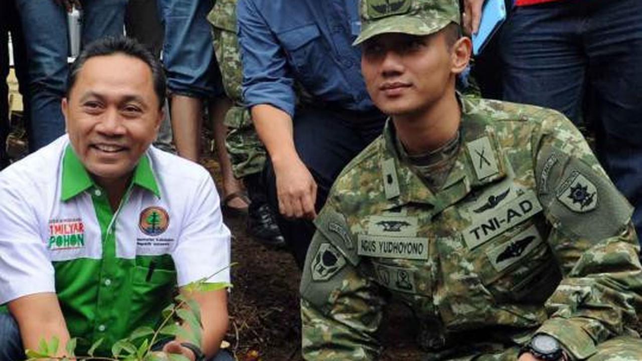 Agus Yudhoyono bersama Menhut tanam pohon di Bogor