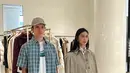 Burberry Autumn Winter 2026 collection menawarkan busana yang dirancang untuk menyesuaikan dengan perubahan cuaca, dan segudang agenda. Permainan motif kotak-kotak senada dan aksen material kulit yang lembut menambahkan kontras halus khas musim dingin. / Foto: dok Fimela.com