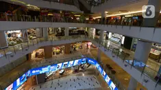 Suasana mal atau pusat perbelanjaan Grand Indonesia di Jakarta, Kamis (17/9/2020). Pada masa PSBB jilid dua atau pengetatan yang mulai diterapkan pada 14 September 2020 kemarin, Mal tetap diizinkan beroperasi dengan kapasitas wajib maksimal 50 persen dari kapasitas. (merdeka.com/Imam Buhori)