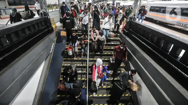 Gelombang Arus Balik via Kereta Api Masih Tinggi