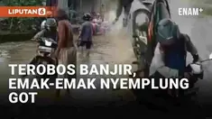Insiden kecelakaan tunggal dialami seorang emak-emak bermotor di Kampar, Riau. Awalnya emak-emak tersebut berkendara melintasi banjir di Jl. Karya Massa (23/11/2023). Sejumlah warga berusaha mengarahkan pengendara agar tak terjebak di tengah banjir.
