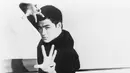 Bintang laga dunia Bruce Lee menurut kabar mempunyai nilai Tanda tangannya sebesar  $17.500 atau Rp 213,93 juta. (AFP)