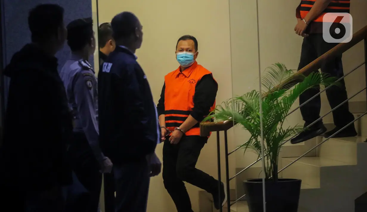 Kepala Kejaksaan Negeri (Kajari) Bondowoso, Puji Triasmoro ditahan KPK bersama bersama tiga orang lainnya. (Liputan6.com/Angga Yuniar)