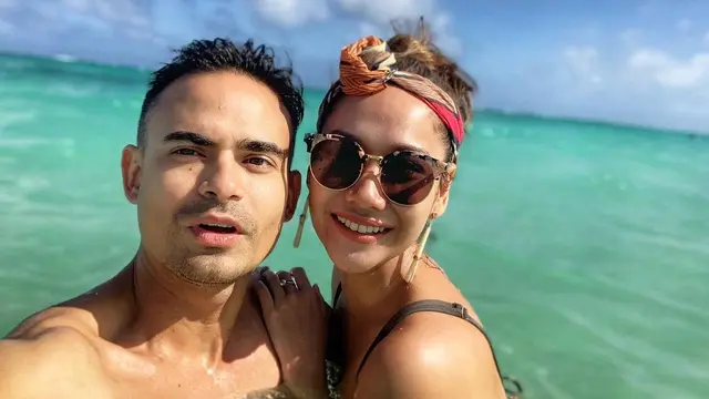 Gaya Liburan Bunga Citra Lestari dan Ashraf Sinclair di Amerika (sumber: instagram/@bclsinclair)