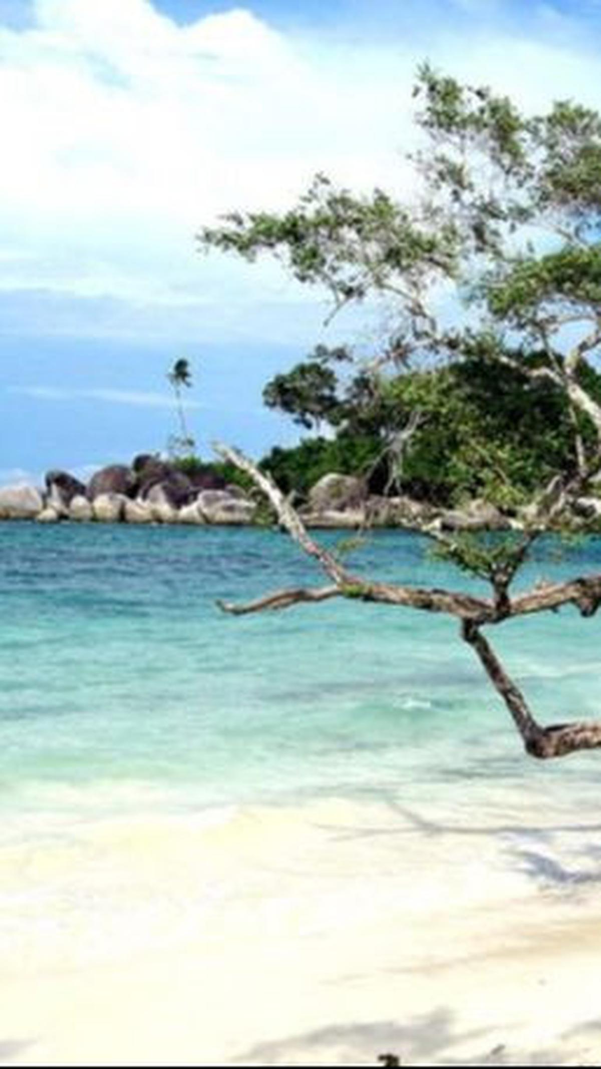 <b>Sejarah Pantai Anyer</b>