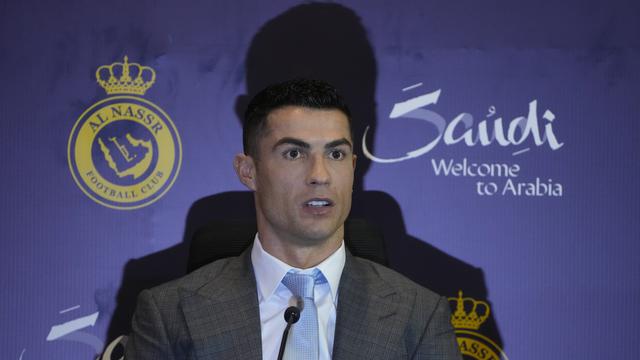 Ronaldo Resmi Diperkenalkan Sebagai Pemain Al Nassr