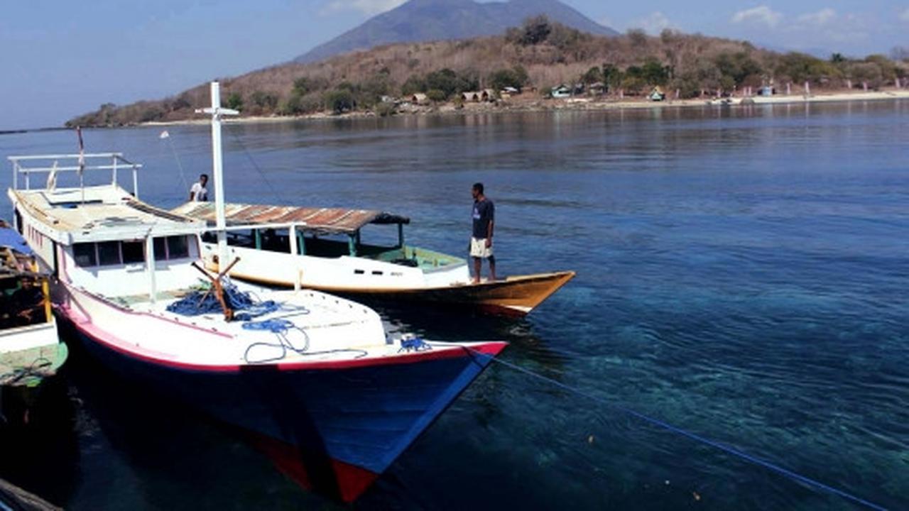 Menyusuri keindahan pesisir Pulau Alor yang masih perawan