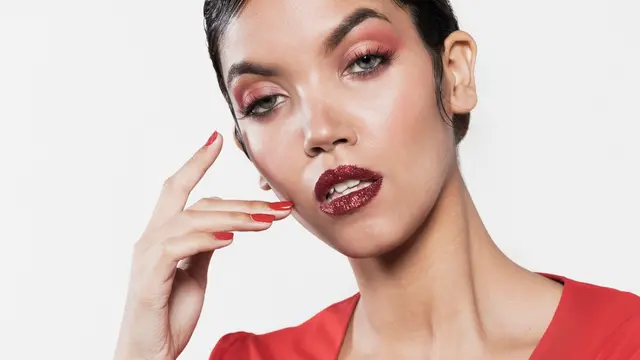 Rekomendasi warna lipstik untuk Kulit Gelap (Foto/Sumber: Freepik)