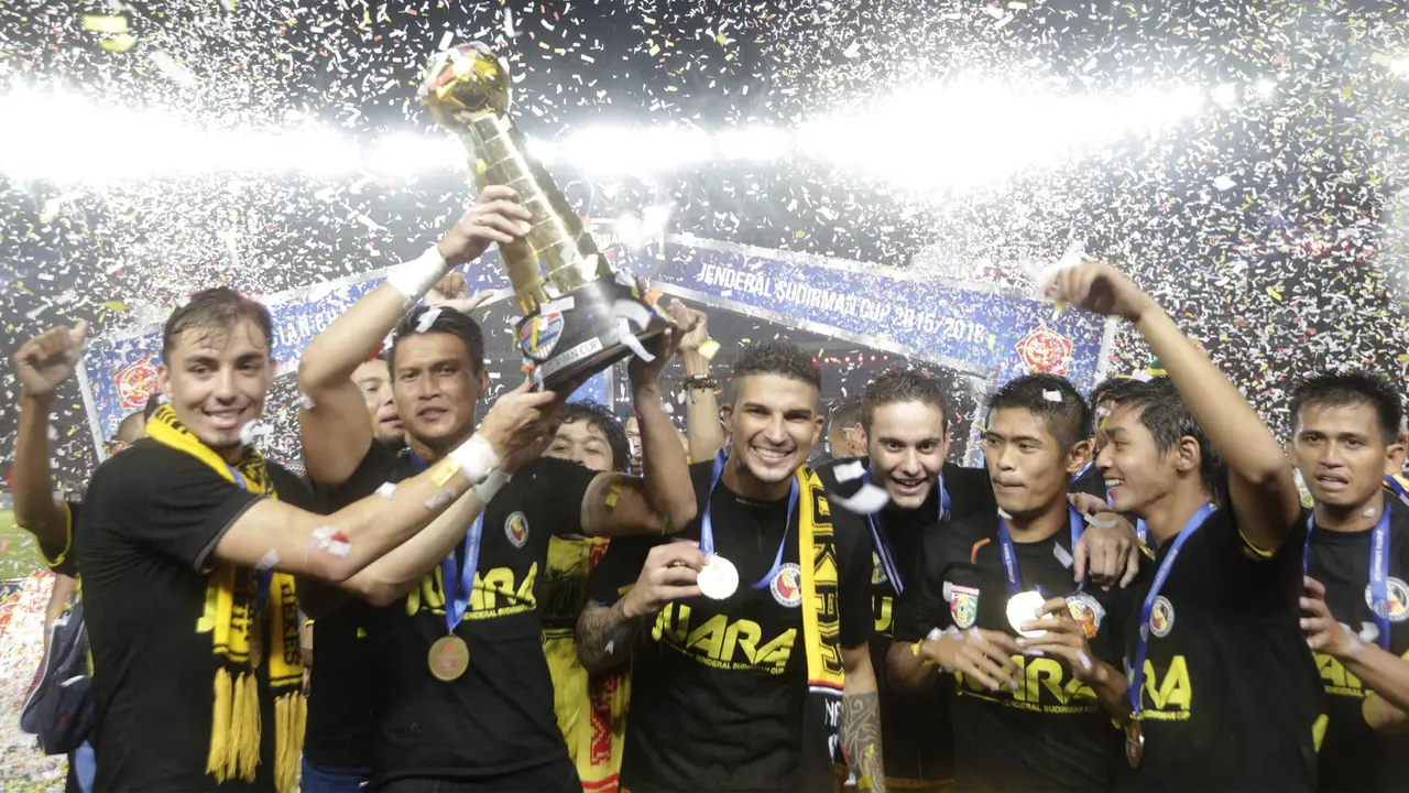Tekuk Semen Padang 2-1, Mitra Kukar Juara Piala Jenderal Sudirman