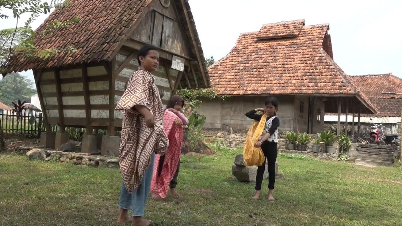 Kenalkan Kain Khas Indonesia