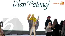 Dian Pelangi ikut hadir dalam even Jakarta Fashion Week 2014 (Liputan6.com/Andrian M Tunay)