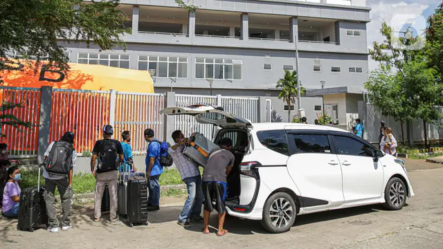 FOTO: Melihat WNI Usai Menjalani Isolasi di RSDC Wisma Atlet Pademangan