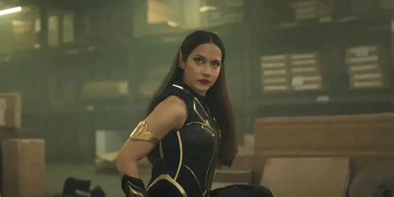 Sri Asih Rilis Official Trailer, Tampilkan Aksi Perdana Pevita Pearce Perankan Karakter Superhero