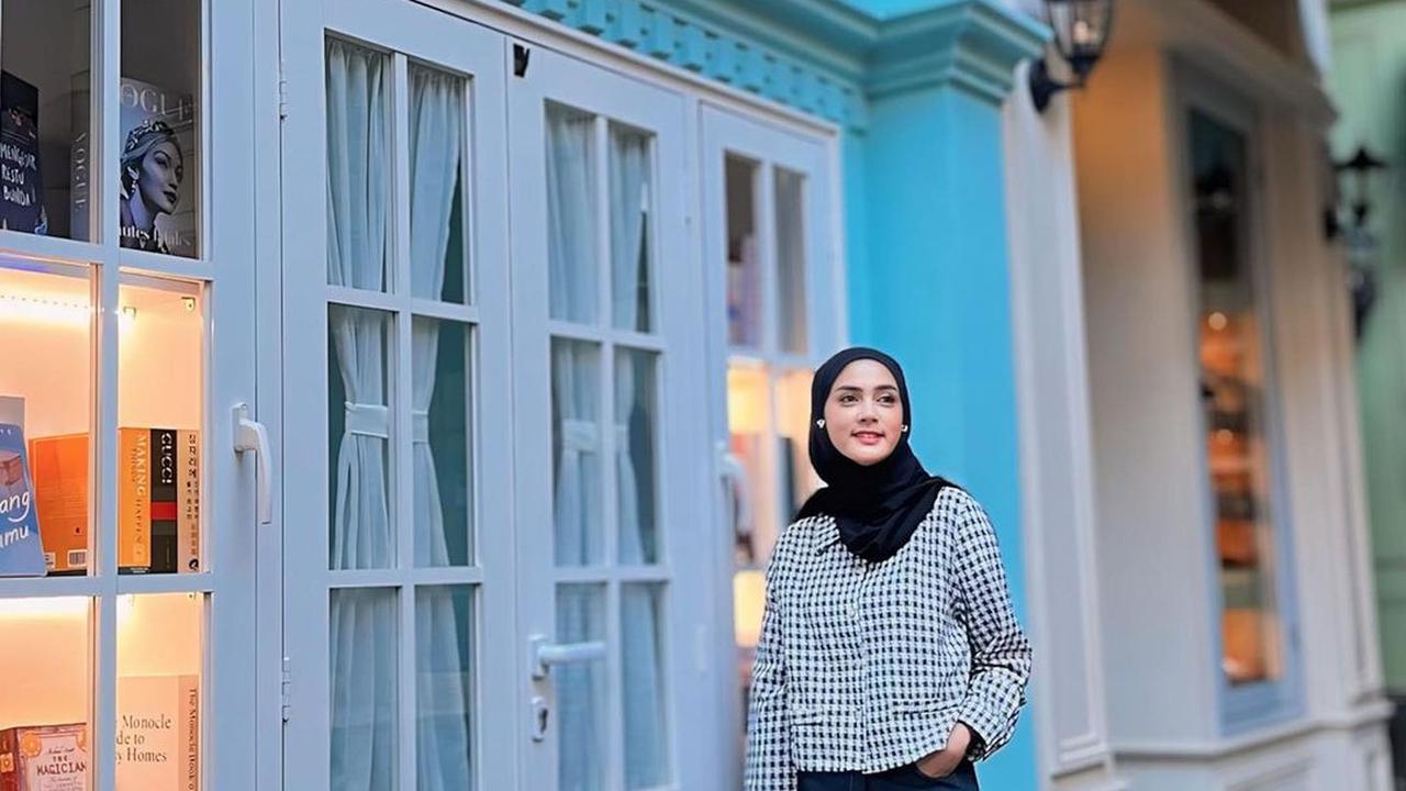 Potret Cantik Biby Alraen, Istri Rifky Balweel yang Kini Jadi Manajer Risty Tagor