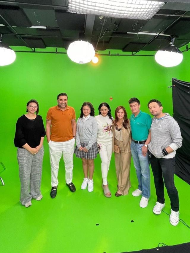 Amora Lemos Syuting Video Klip