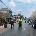 Nyalip ke Jalur Berlawanan, Pemotor Tewas Adu Banteng dengan Truk