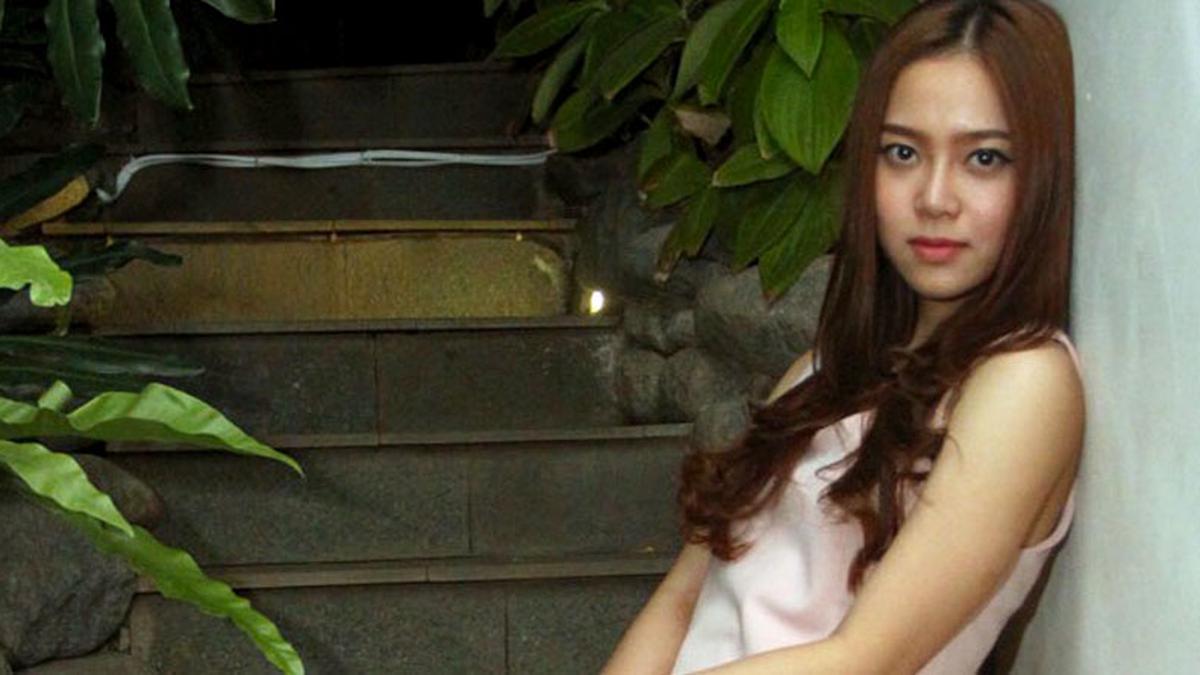 Rere Regina Ngaku Sayang Kepada Charly van Houten - ShowBiz Liputan6.com