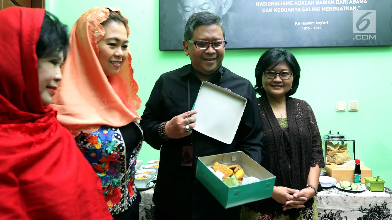 Jelang 20 Tahun Reformasi, Hasto Kristiyanto Kunjungi The Wahid Institute