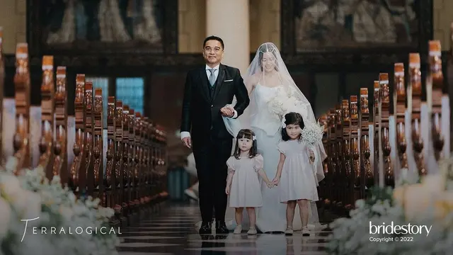 Pernikahan Eva Celia dan Demas Narawangsa