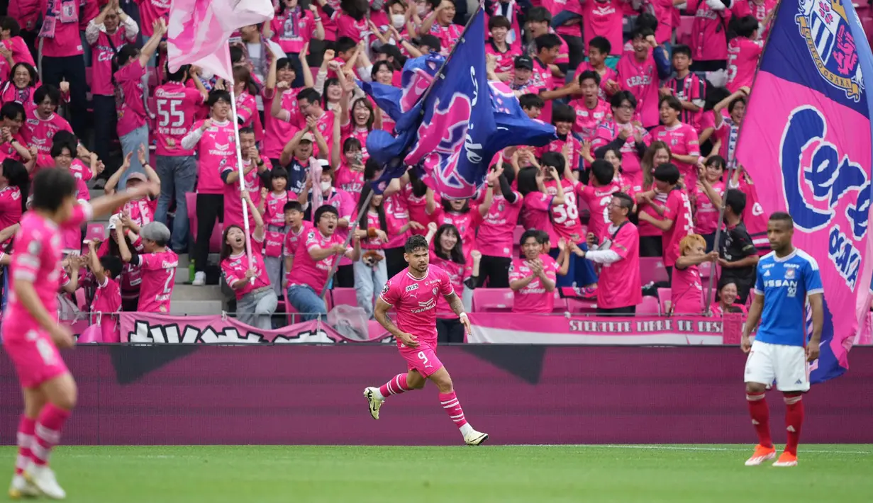 Rekan setim Justin Hubner itu jadi top sementara Meiji Yasuda J1 League 2024 dengan koleksi 14 gol. Rata-rata, Léo Ceará mencetak gol setiap 118 menit sekali di J1 League musim ini, dari total 61
tembakan yang ia lepaskan. (Dok. J League)