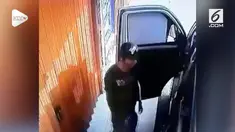 Aksi komplotan spesialis pembobol toko di kawasan Bekasi terekam kamera CCTV.