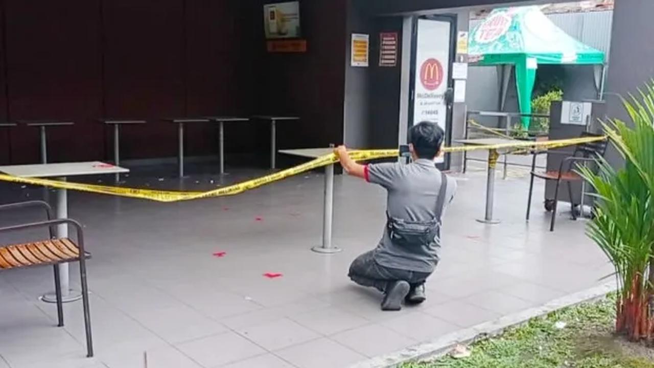 Pelaku Tidak Bekerja Sendiri