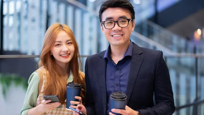 couple oktober yang ambisius