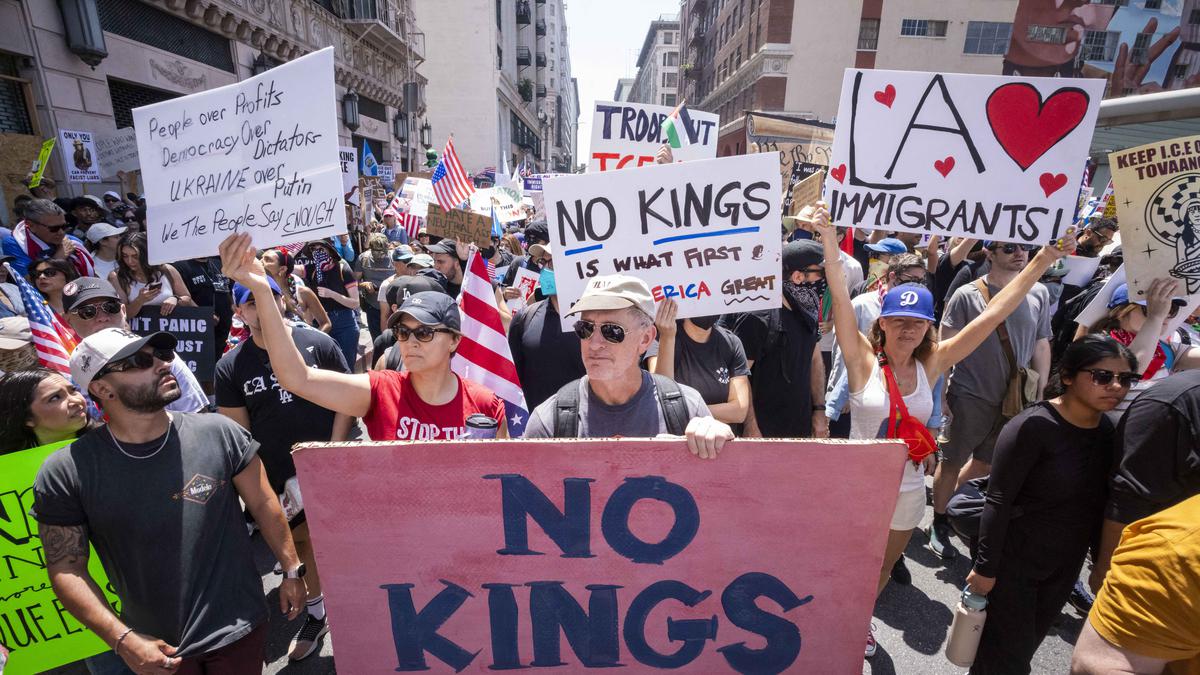 Potret Demo No Kings di Hari Ulang Tahun Trump