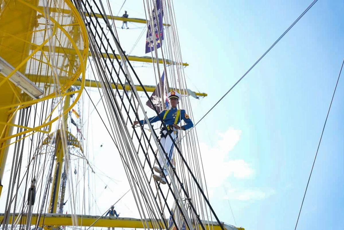 FOTO: KRI Bima Suci Lanjutkan Misi Diplomasi di Singapura