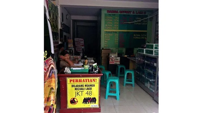 6 Tulisan Dilarang Ngamen Ini Bikin Tepuk Jidat