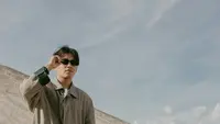 Kacamata Hitam Pria untuk Aktivitas Outdoor, Tetap Stylish Hadapi Terik Matahari