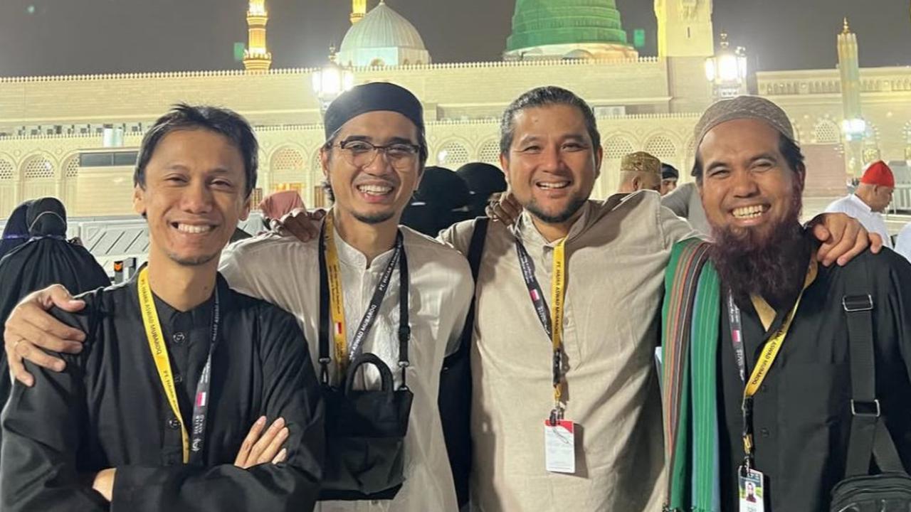 Viral Potret Haru Sakti Umrah Bareng Sheila On 7, Penantian 18 Tahun Terbayarkan