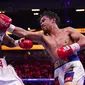 Manny Pacquiao kalah dari Yordenis Ugas pada pertandingan memperebutkan sabuk juara welter versi WBA di Las Vegas, Minggu (22/8/2021) (AP Photo/John Locher)