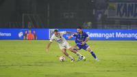 BRI Super League: Lengah Sedikit Kandas, Carlos Pena Sesalkan Kekalahan Persita di Kandang Persib