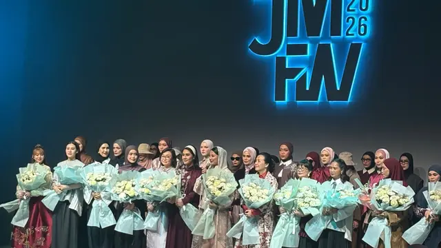 Gaya 6 ‘Srikandi’ Wakil Menteri Perempuan Melenggang di Runway JMFW 2026, dari Dyah Roro Esti hingga Stella Christie