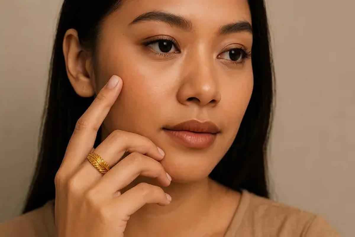 7 Model Cincin Emas yang Terlihat Simpel Tapi Bikin Tangan Terlihat Cantik dan Mewah
