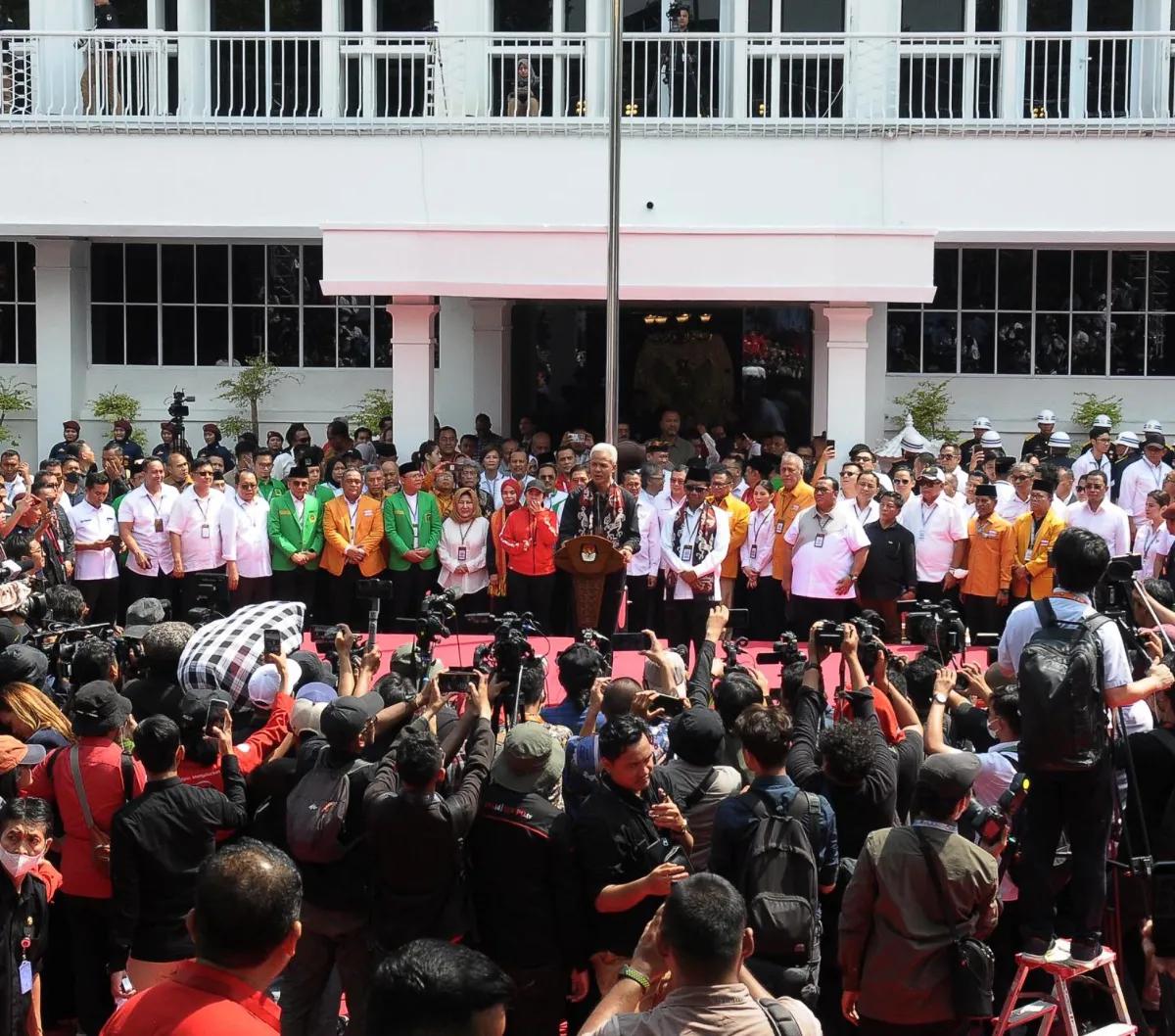 Bendahara TPN Ganjar-Mahfud, Orias Petrus Moedak, menambahkan donatur wajib mematuhi seluruh ketentuan KPU dalam menyampaikan dukungan melalui platform gotongroyongrakyat.id.