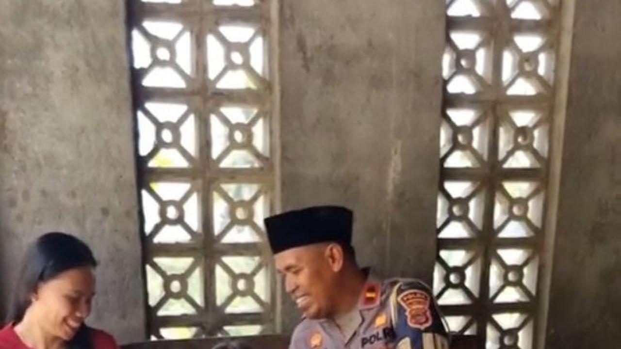 Seperti biasa, ia juga menitipkan uang untuk membiayai keempat anak ini.